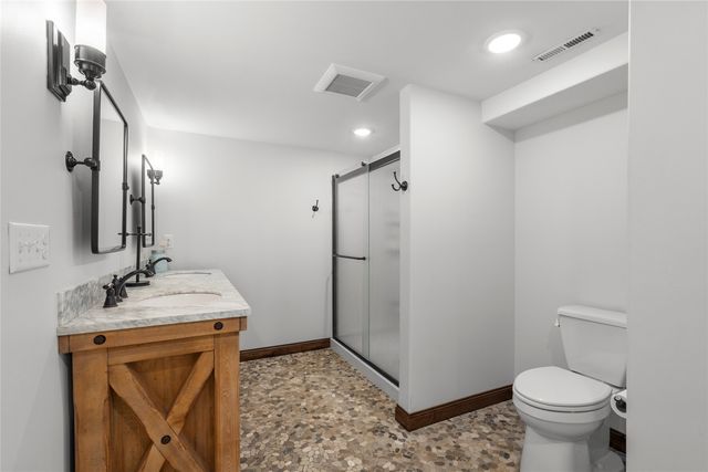 5843 Wells Lane, Cedar Rapids, IA 52411