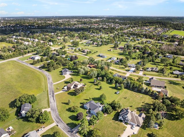 5843 Wells Lane, Cedar Rapids, IA 52411