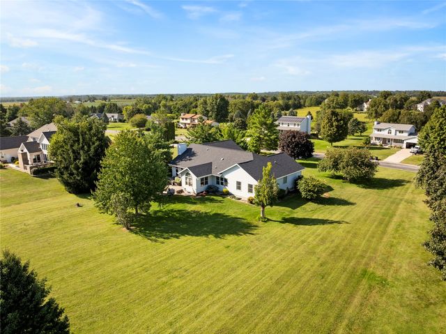 5843 Wells Lane, Cedar Rapids, IA 52411