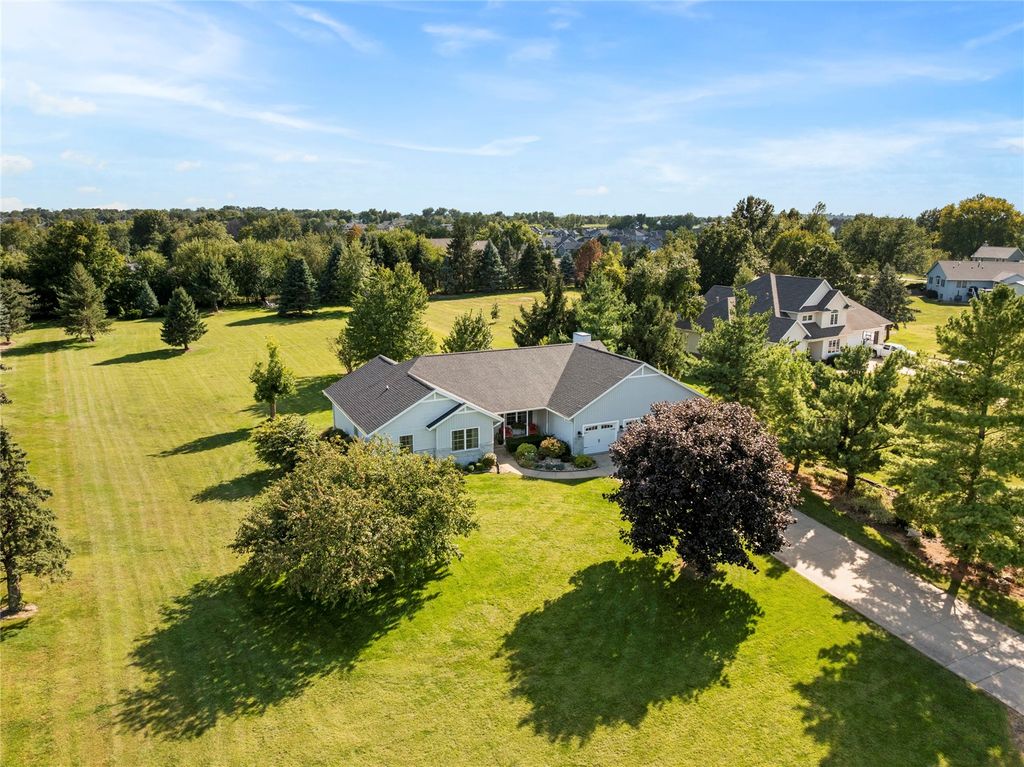 5843 Wells Lane, Cedar Rapids, IA 52411