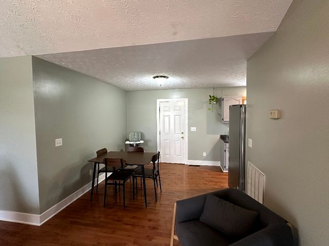 882 Pleasant Hill Rd, Franklin, KY 42134