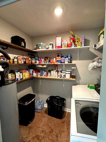 882 Pleasant Hill Rd, Franklin, KY 42134