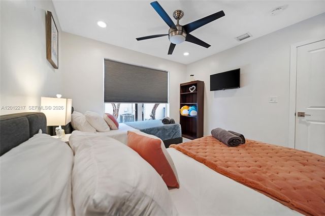 31 SE 12th Street, Pompano Beach, FL 33060