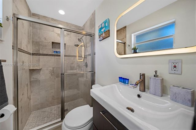 31 SE 12th Street, Pompano Beach, FL 33060