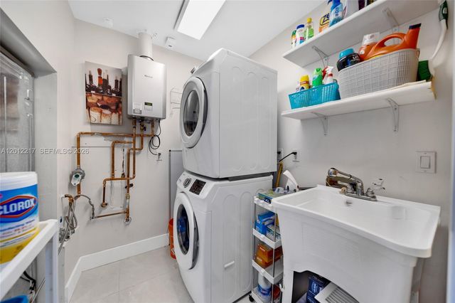 31 SE 12th Street, Pompano Beach, FL 33060