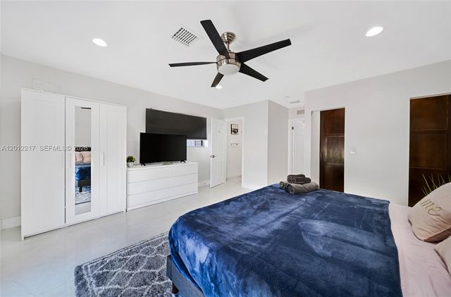 31 SE 12th Street, Pompano Beach, FL 33060