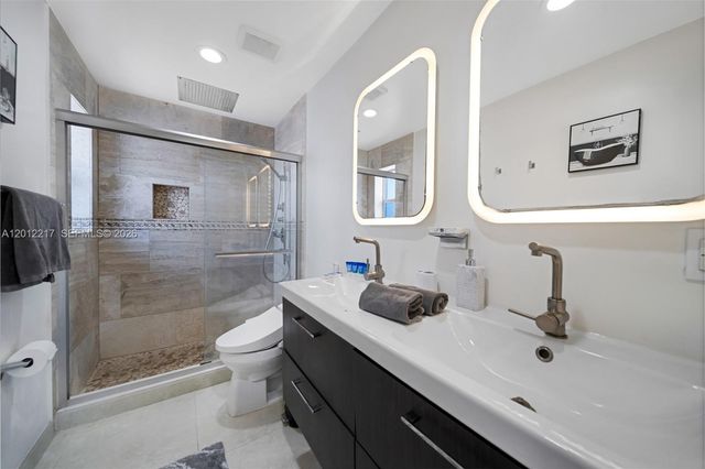 31 SE 12th Street, Pompano Beach, FL 33060