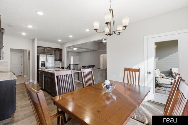 18765 Spaulding Street, Elkhorn, NE 68022