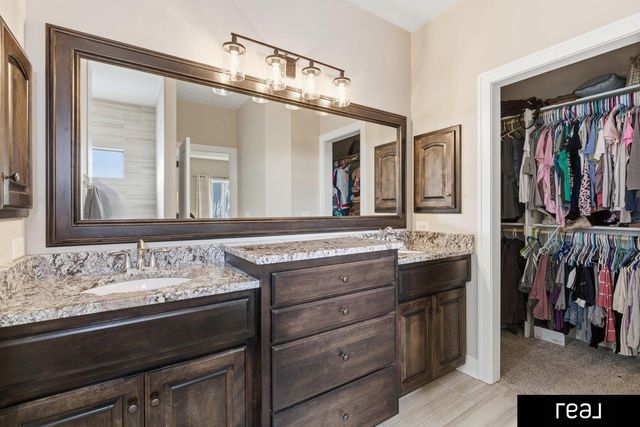 18765 Spaulding Street, Elkhorn, NE 68022