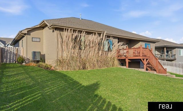 18765 Spaulding Street, Elkhorn, NE 68022