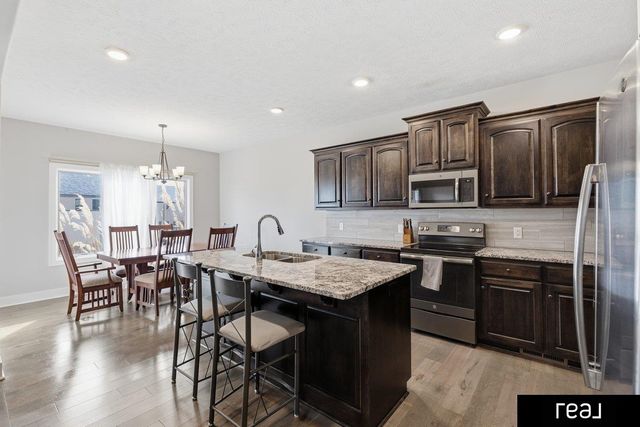 18765 Spaulding Street, Elkhorn, NE 68022