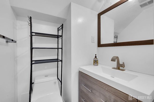 5502 Hana Road, Edison, NJ 08817