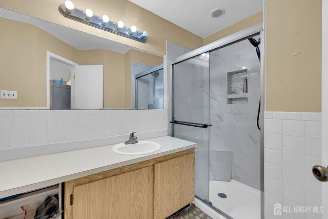 5502 Hana Road, Edison, NJ 08817