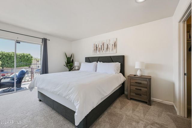 1702 W TUCKEY Lane 230, Phoenix, AZ 85015