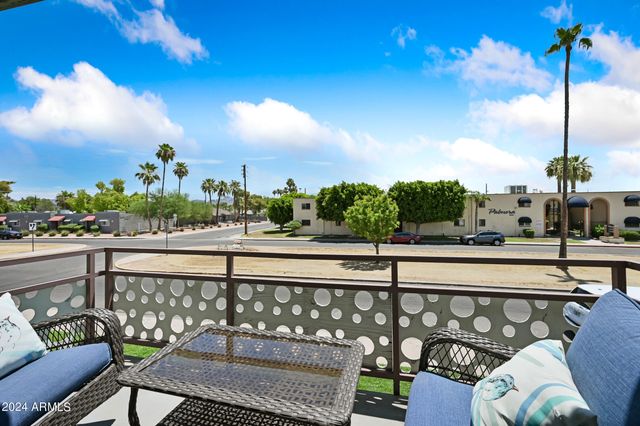 1702 W TUCKEY Lane 230, Phoenix, AZ 85015