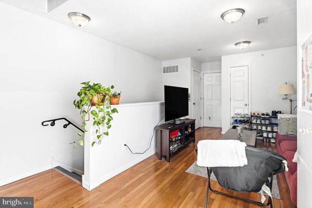 2024 N CARLISLE ST #UNIT 2, Philadelphia, PA 19121