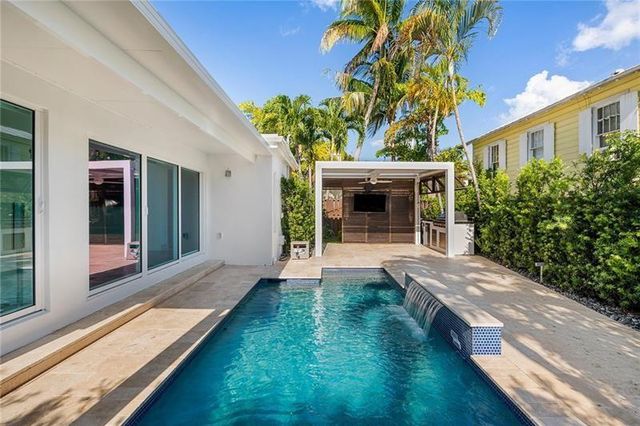 916 SE 5TH Court, Fort Lauderdale, FL 33301