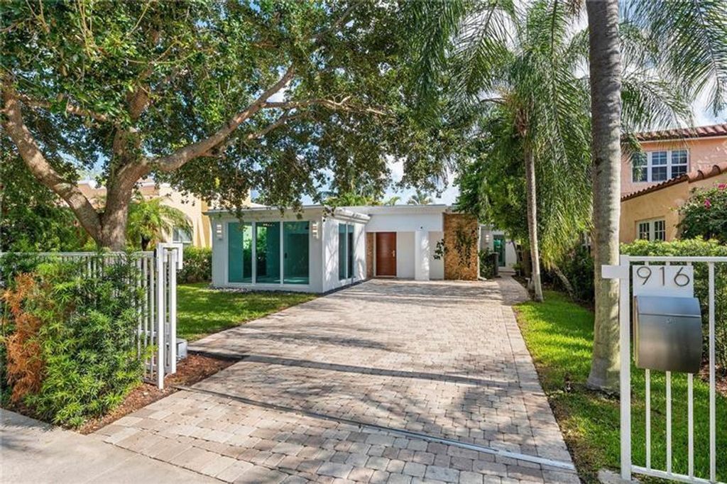 916 SE 5TH Court, Fort Lauderdale, FL 33301