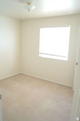 586 N 1260 W, Clinton, UT 84015