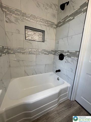 512 East Fairview Street, Coopersburg Boro, PA 18036