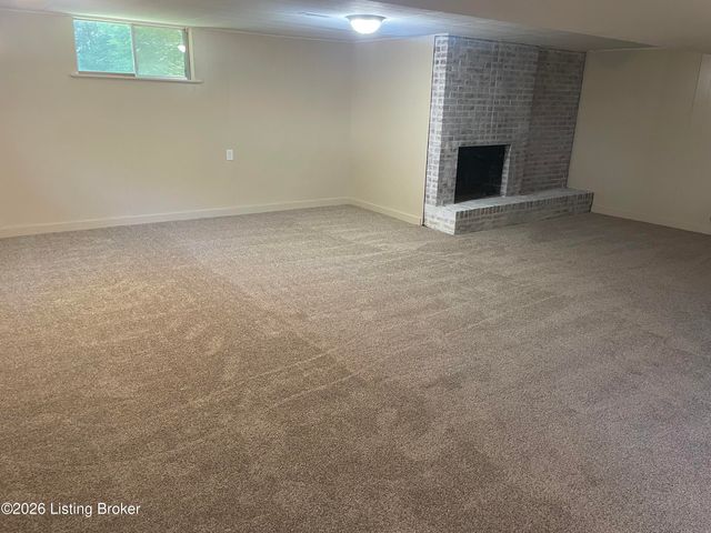 8603 Cool Brook Ct, Louisville, KY 40291
