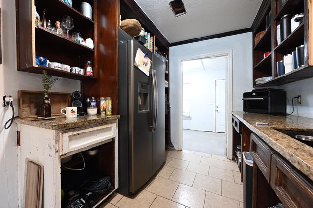 5826 Southwind Street, Houston, TX 77033
