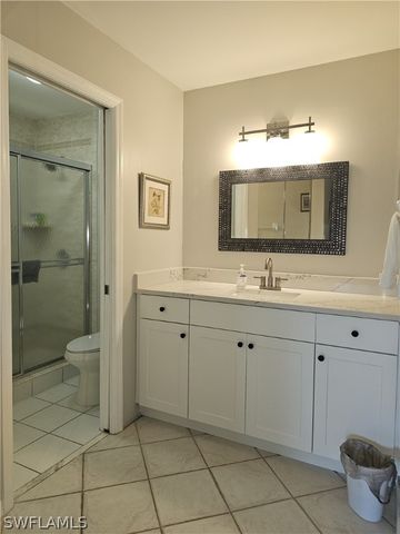 529 Windsor SQ 101, Naples, FL 34104