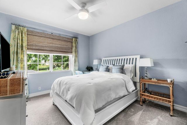 10697 Willow Oak Court, Wellington, FL 33414