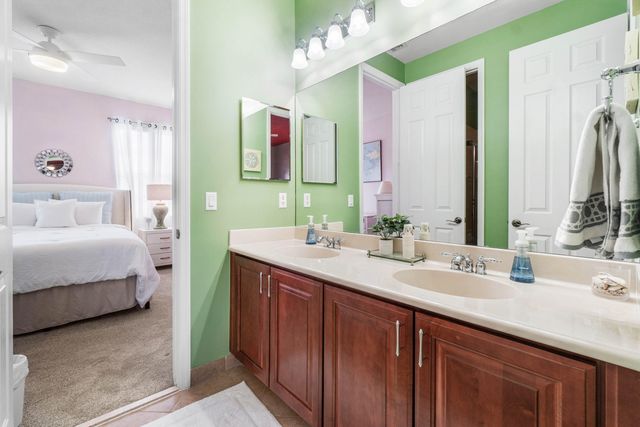 10697 Willow Oak Court, Wellington, FL 33414