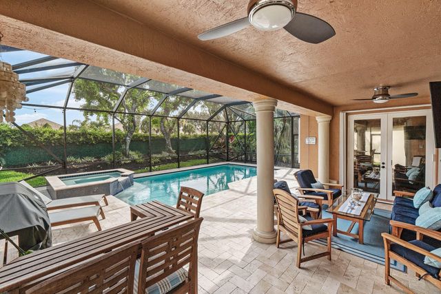 10697 Willow Oak Court, Wellington, FL 33414