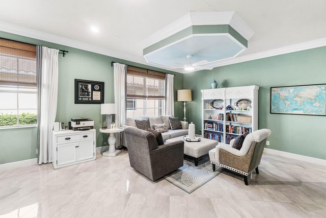 10697 Willow Oak Court, Wellington, FL 33414