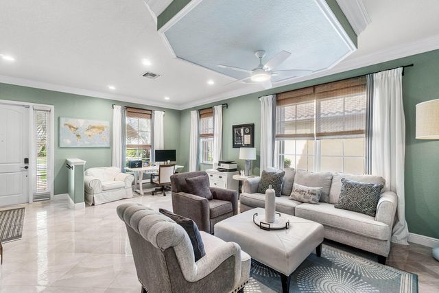 10697 Willow Oak Court, Wellington, FL 33414