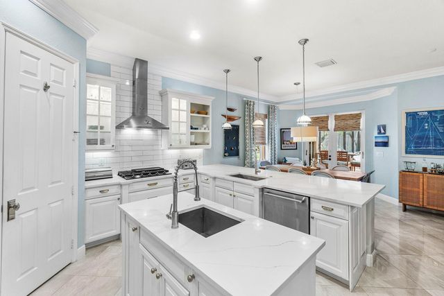 10697 Willow Oak Court, Wellington, FL 33414