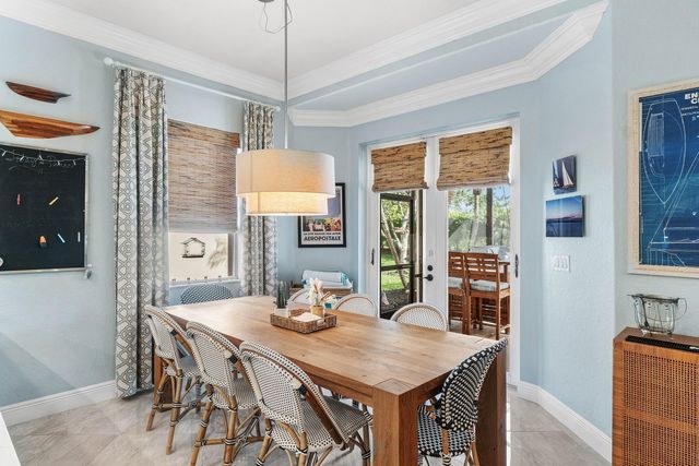 10697 Willow Oak Court, Wellington, FL 33414