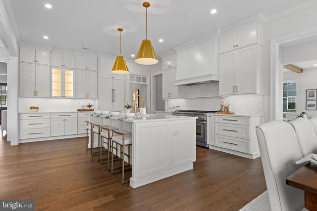 302 OLD KINGFISHER LN, Malvern, PA 19355