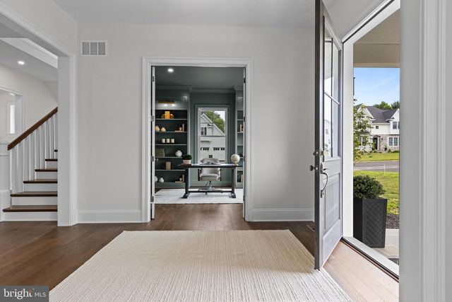 302 OLD KINGFISHER LN, Malvern, PA 19355