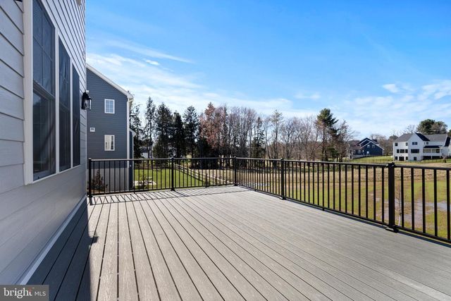 302 OLD KINGFISHER LN, Malvern, PA 19355