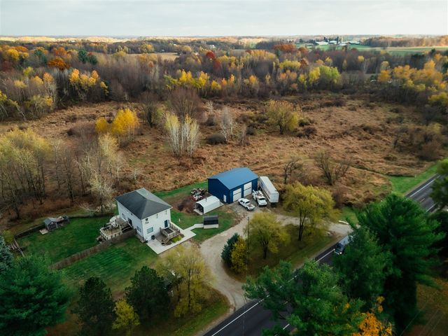 2162 S Stone Road, Fremont, MI 49412