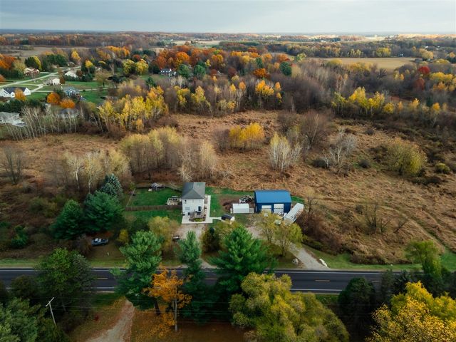 2162 S Stone Road, Fremont, MI 49412