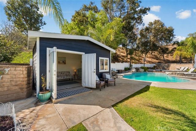 22435 Cardiff Drive, Saugus, CA 91350