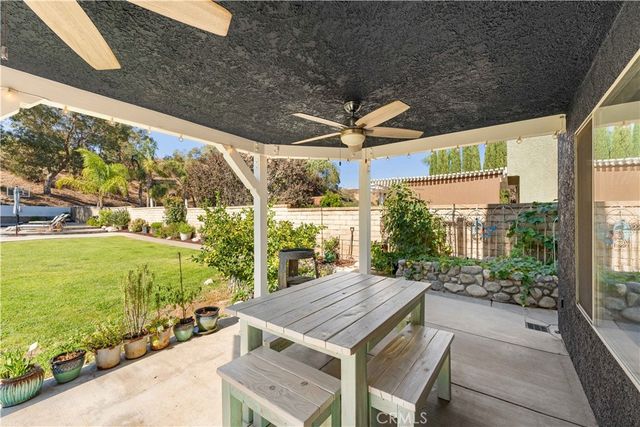 22435 Cardiff Drive, Saugus, CA 91350