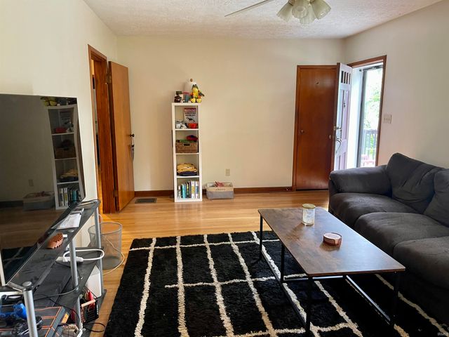 417 S SWAIN Avenue, Bloomington, IN 47401