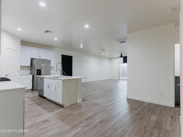13976 E Crotalus Way, Vail, AZ 85641