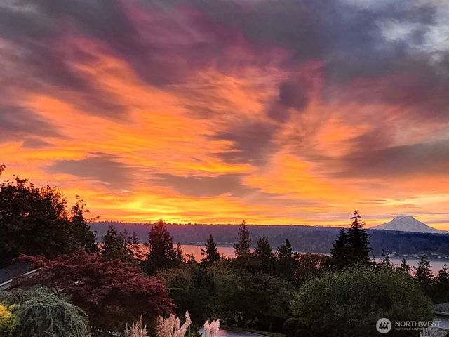 10321 123rd Street NW, Gig Harbor, WA 98329