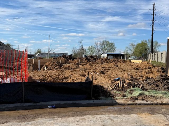 5214 Maple Wood Drive, Manvel, TX 77578