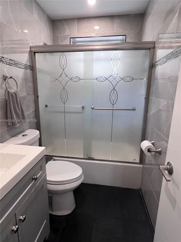 7415 Coldstream Dr, Hialeah, FL 33015