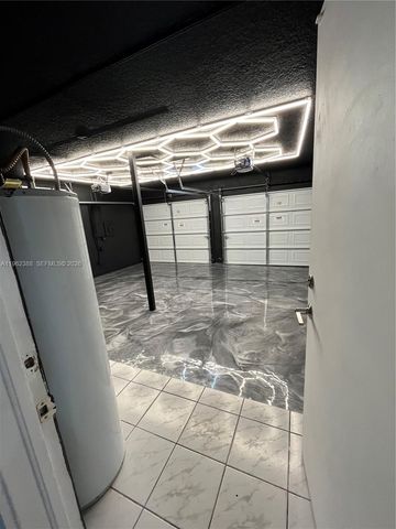 7415 Coldstream Dr, Hialeah, FL 33015