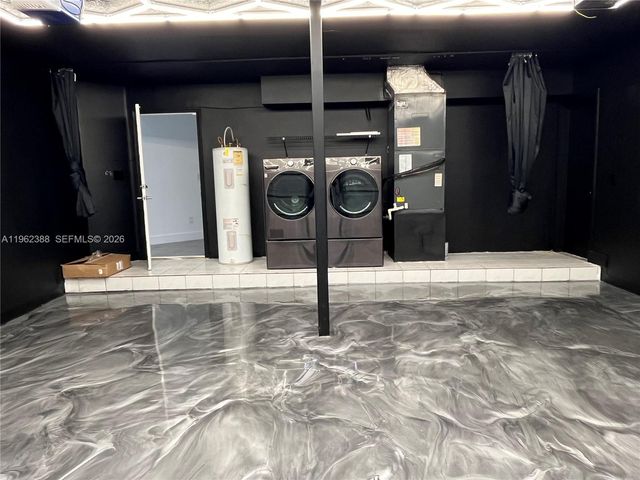 7415 Coldstream Dr, Hialeah, FL 33015