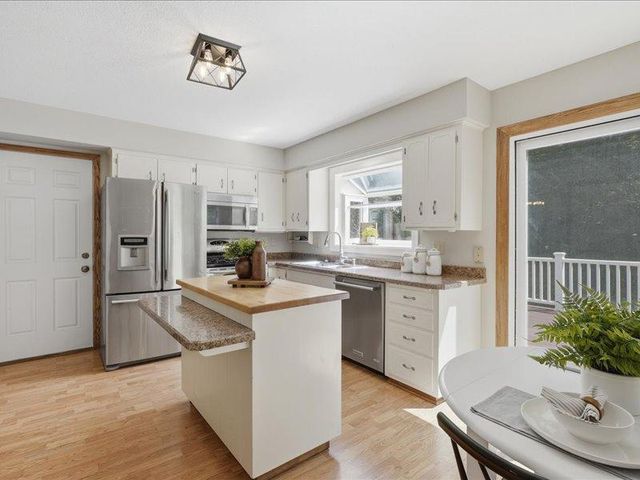 9331 Cedar Forest Road, Eden Prairie, MN 55347