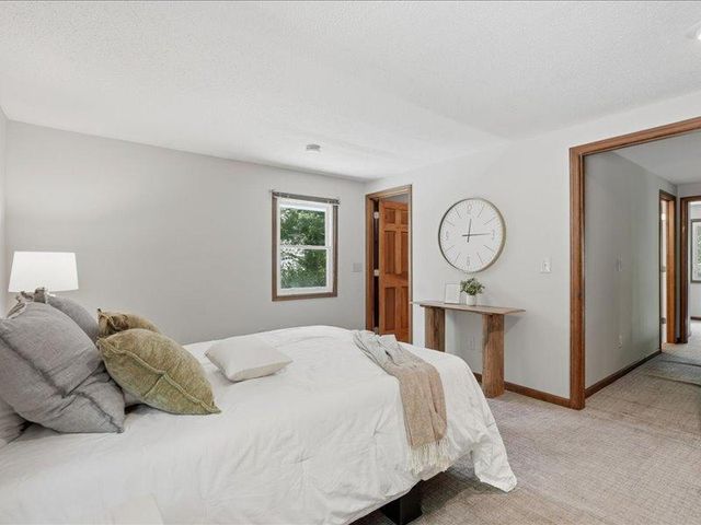 9331 Cedar Forest Road, Eden Prairie, MN 55347